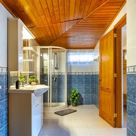 別荘 Paseo Suiza Tauro *